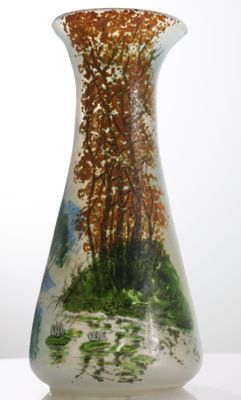 LEGRAS. Vase en verre émaillé à décor d'un paysage à l'étang…