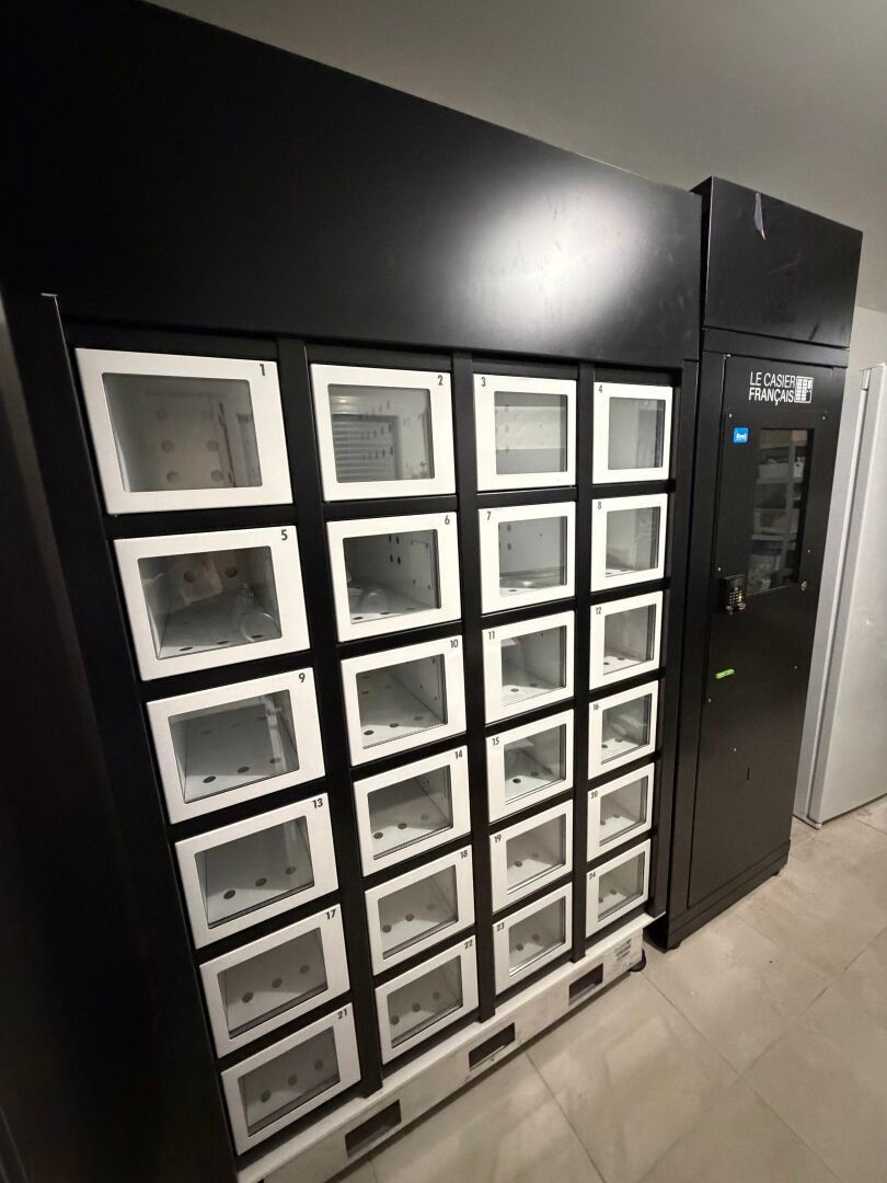 Le Casier Français, Casier réfrigéré bornes de commande et d…