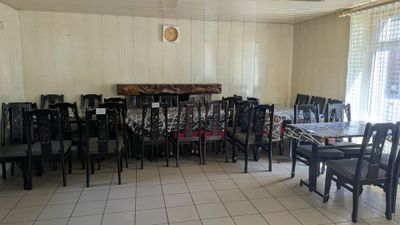 ENSEMBLE de mobilier comprenant :
