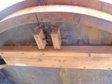 a picture of a wooden barrel with a handle on it