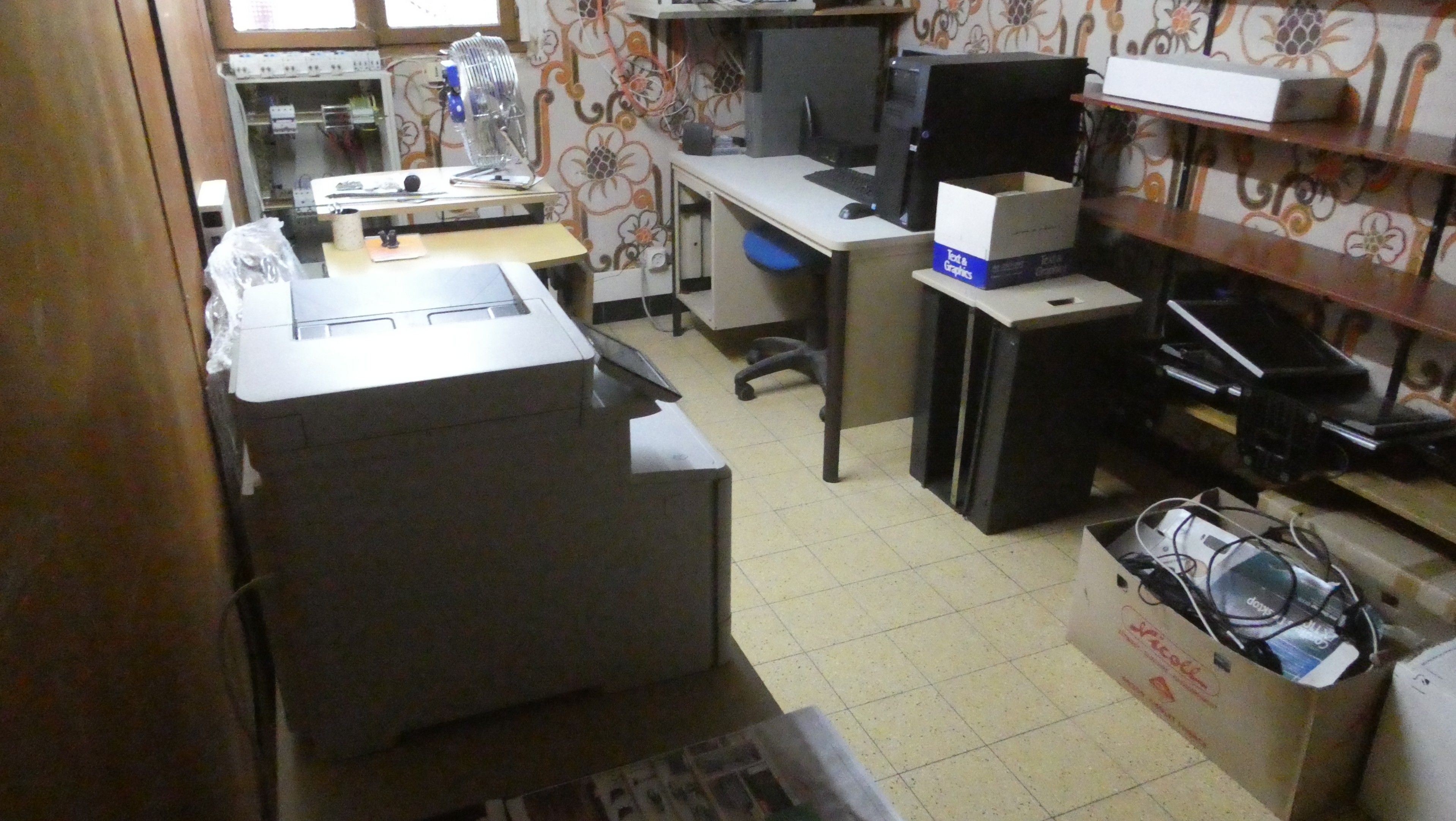 - 1 Serveur IBM System X3 100 MV