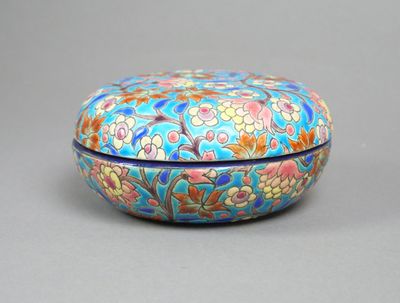 chinese cloissanted cloissanted box with floral design