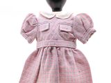robe à carreaux roses avec col et poignets blancs
