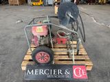 une machine posée sur une palette