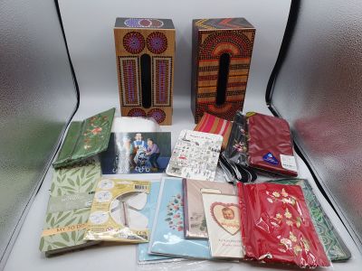 Lot de 15+ NARAYA - Accessoires de décoration et papeterie -…