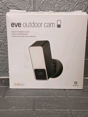 Caméra sécurisée avec projecteur EVE - Retour client voir ph…