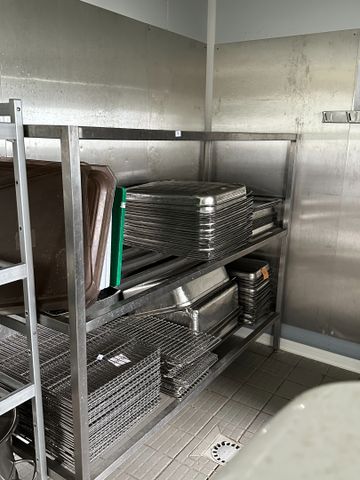 Etagère inox 3 tablettes (198x70, H : 161)