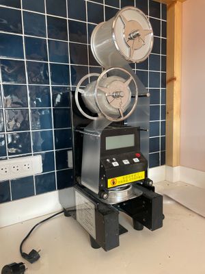 1 scelleuse de barquette BUBBLE TEA n° FK8522070099