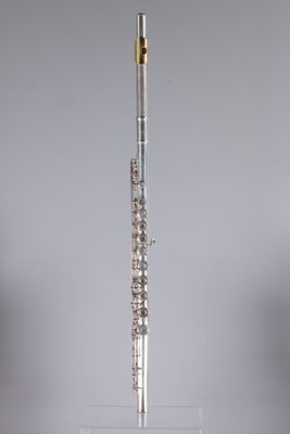 an image of a pen sitting on top of a glass holder