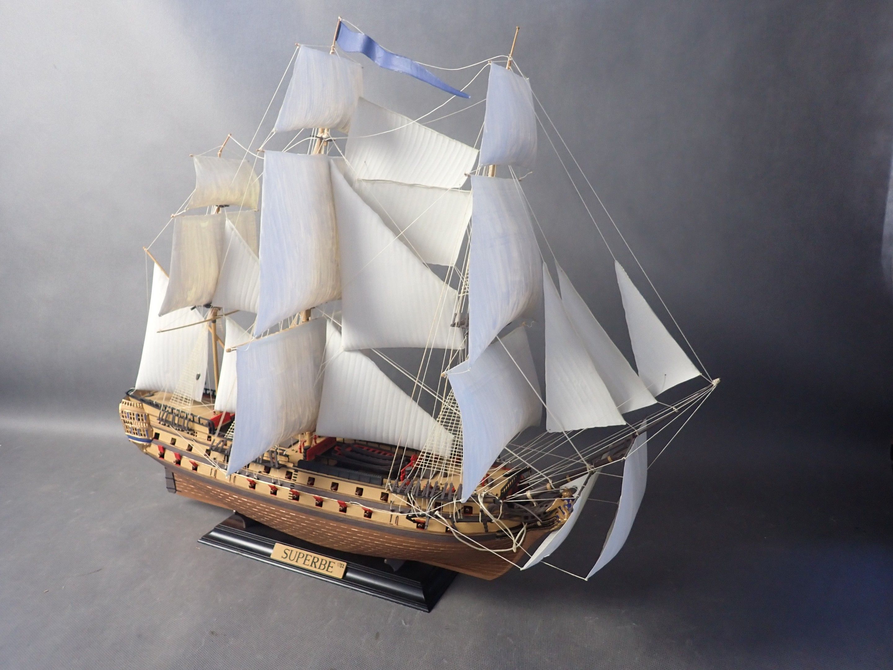 Objets d'art & Curiosités