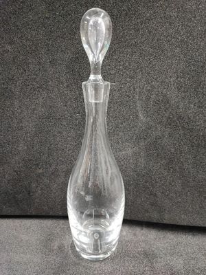 SAINT LOUIS Carafe Cristal et son bouchon marqué au dessous …