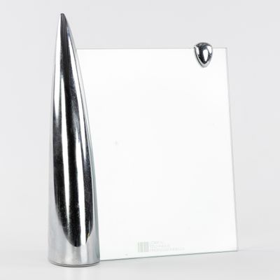 Philippe Starck (1949) 'Shark', un cadre photo, pour L'Oréal…