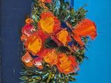 un tableau représentant des fleurs orange dans un vase posé sur le rebord d'une fenêtre
