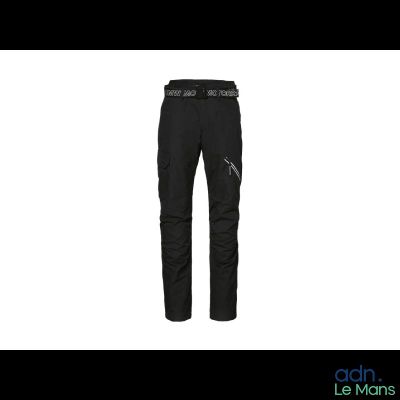 une photo d'un pantalon noir sur fond blanc