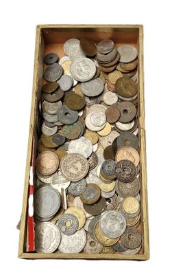 Lot de pièces démonétisées tous pays en vrac