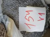 un bout de papier sur lequel on a écrit quelque chose