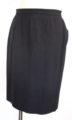 a black skirt on a mannequin mannequin mannequin mannequin mannequin mannequin mannequin mannequin mannequin