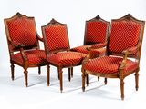 quatre chaises à dossier rouge à dossier rouge à dossier rouge à dossier rouge à dossier rouge à dossier rouge à dossier rouge à dossier rouge