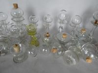 Ensemble de 20 lampes à huile en verre, certaines soufflées. (photo 4)