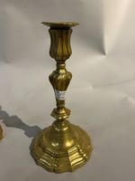 Paire de bougeoirs de coiffeuse en bronze, fut à cannelures … (photo 5)