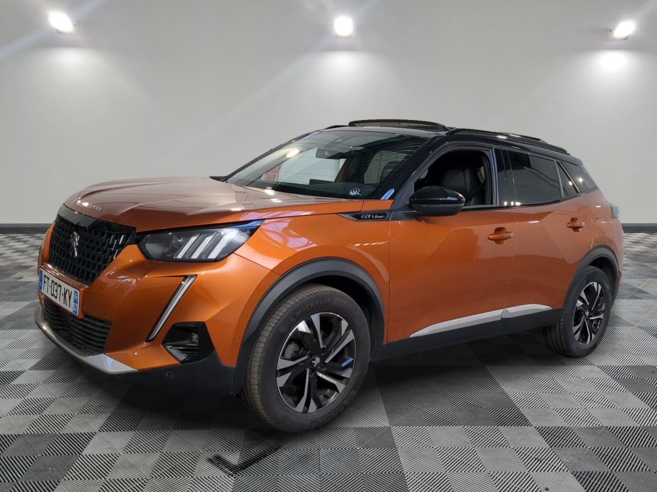 PEUGEOT - 2008 PURETECH 130 SS EAT8 GT LINE - ES - Mise en s…