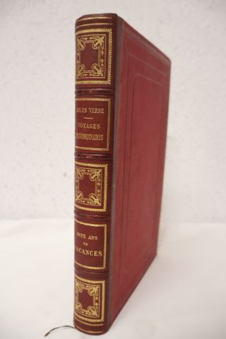 Jules VERNE : Deux ans de vacances. Paris, Hetzel, in -4, ½ chagr...