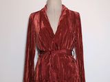 une image d'une robe sur un mannequin, un mannequin, un mannequin, un mannequin, un mannequin, un mannequin, un mannequin, un mannequin, un mannequin