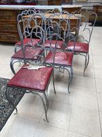 Suite de six chaises en fer forgé, à assises garnies de cuir… (photo 3)