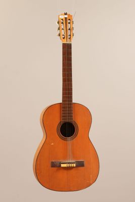 Guitare espagnole de Vincente SANCHIS, faite à Valence en Es… - Photo 1