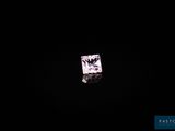 une image représentant un diamant rose sur fond noir