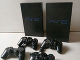 Console Sony PlayStation PS3 avec 2 manettes et 2 manettes