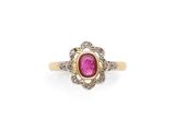 une bague en tourmaline rose et diamant