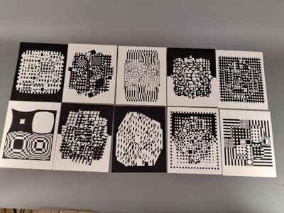 plusieurs cartes en noir et blanc présentant différents motifs