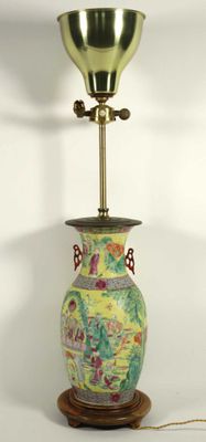 a lamp that is sitting on top of a table