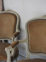PAIRE DE FAUTEUILS de style Louis XV en bois sculpté et laqu… (photo 2)