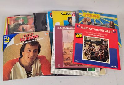 beaucoup de livres de musique sur la table