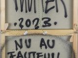 a picture of graffiti on the wall of a building