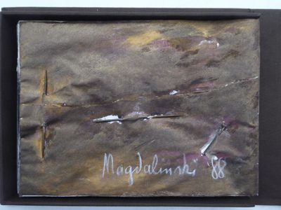 une photo d'une peinture représentant un oiseau sur une feuille de papier