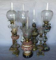 Ensemble de 7 lampes à pétrole fûts en céramique, métal et v…
