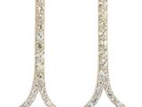 une paire de boucles d'oreilles en topaze bleue et diamants