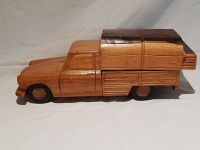 Centrafrique, 1996, Peugeot 404 pick-up, bâche amovible, scu…