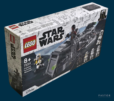 une boîte contenant un ensemble Lego Star Wars
