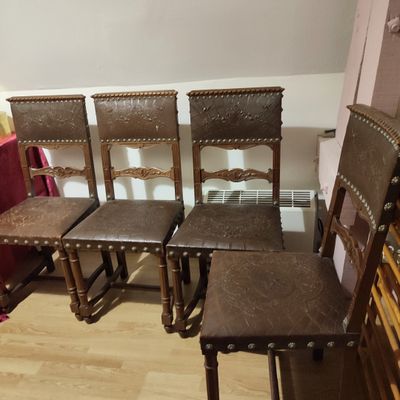 Suite de chaises Henri II