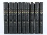 une pile de six livres noirs empilés les uns sur les autres