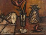 un tableau représentant des fruits et des fleurs dans un vase posé sur une table