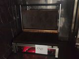 une étiquette au dos d'un four grille-pain