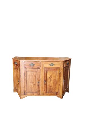 une photo d'un buffet en bois à deux portes et tiroirs
