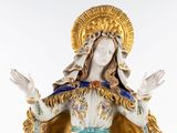 an image of a statue of a woman with a crown on her head