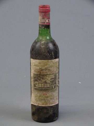 CHATEAU DAUZAC, Margaux, MEB au château, une bouteille de 1976, n...
