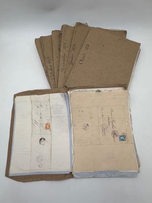 FRANCE Important lot de timbres classiques sur factures.